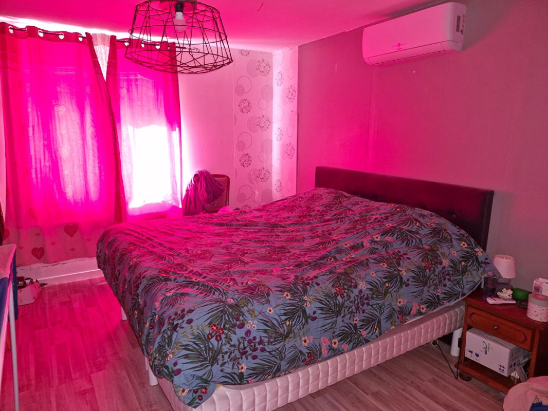 NEUFMAISONS Maison  7 pièce(s) 191 m2  Terrain 475 m² + 5 ares 17