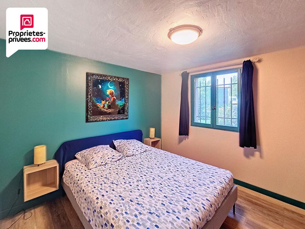 SAINT-CEZAIRE-SUR-SIAGNE PROPRIETE 9 pièces 249 m2 avec Annexes, Piscine et terrain paysager de 4000 m2 11