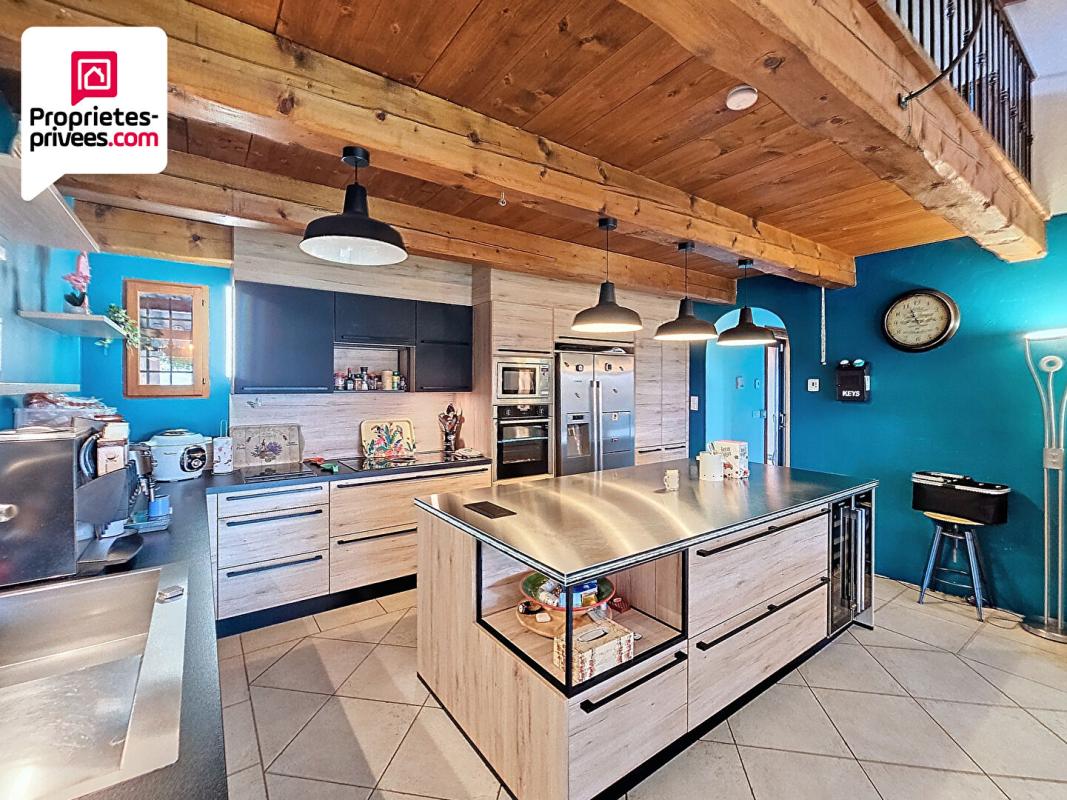 SAINT-CEZAIRE-SUR-SIAGNE PROPRIETE 9 pièces 249 m2 avec Annexes, Piscine et terrain paysager de 4000 m2 7