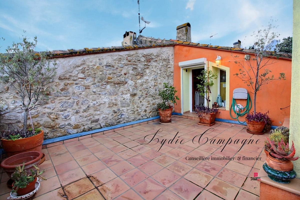EMBRES-ET-CASTELMAURE Maison de village avec terrasse et vue imprenable sur les Corbières 2