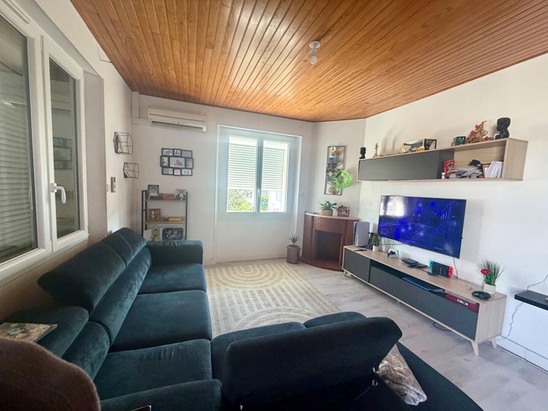 ALES Maison rénovée avec revenu locatif - Quartier recherché de Clavière à Alès 13