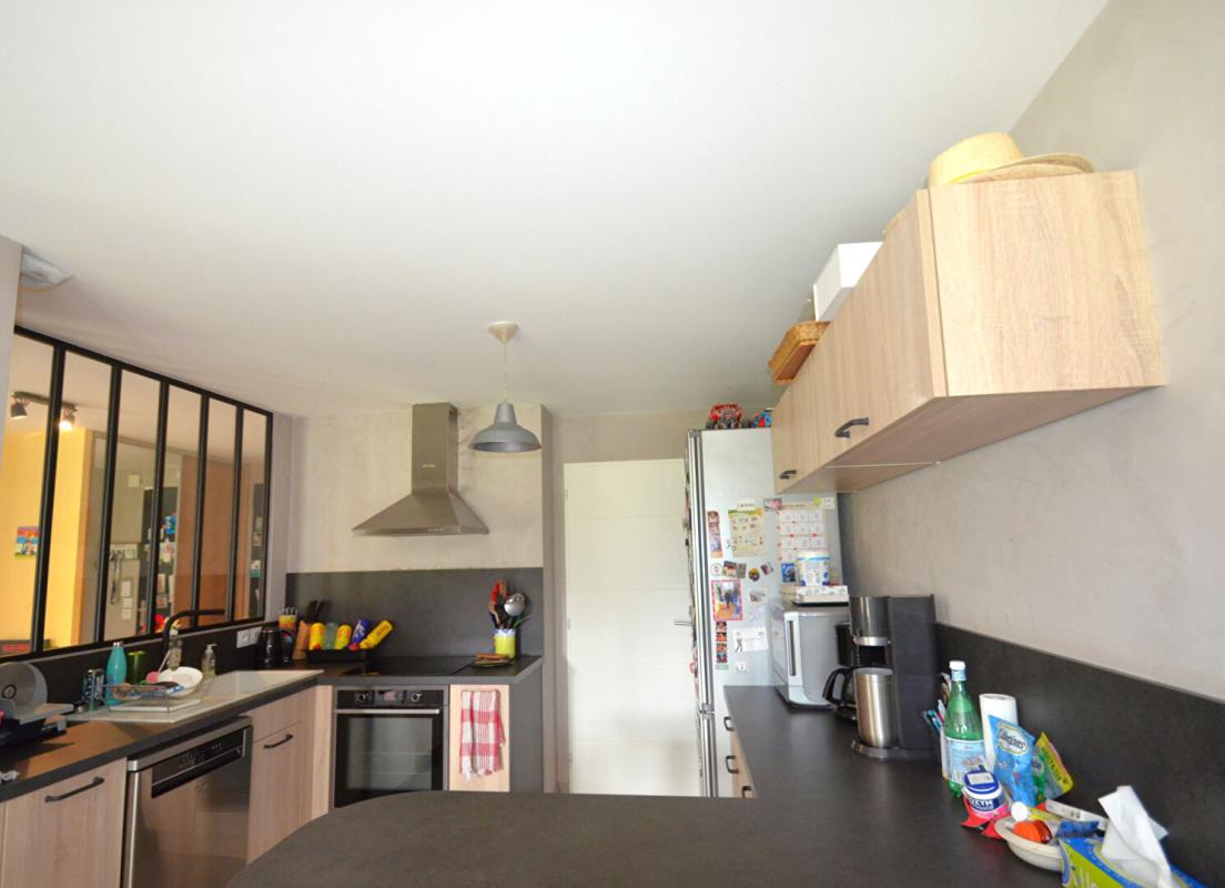 LIMAS Maison récente Limas - PMR - 4 Chambres - 3 salle d'eau - 135 m2 sur 577m2 terrain 14