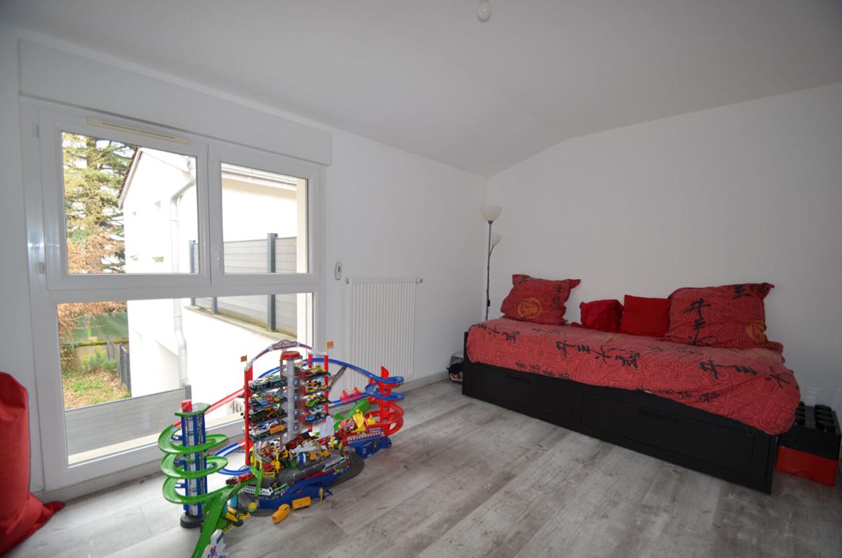 LIMAS Maison récente Limas - PMR - 4 Chambres - 3 salle d'eau - 135 m2 sur 577m2 terrain 7