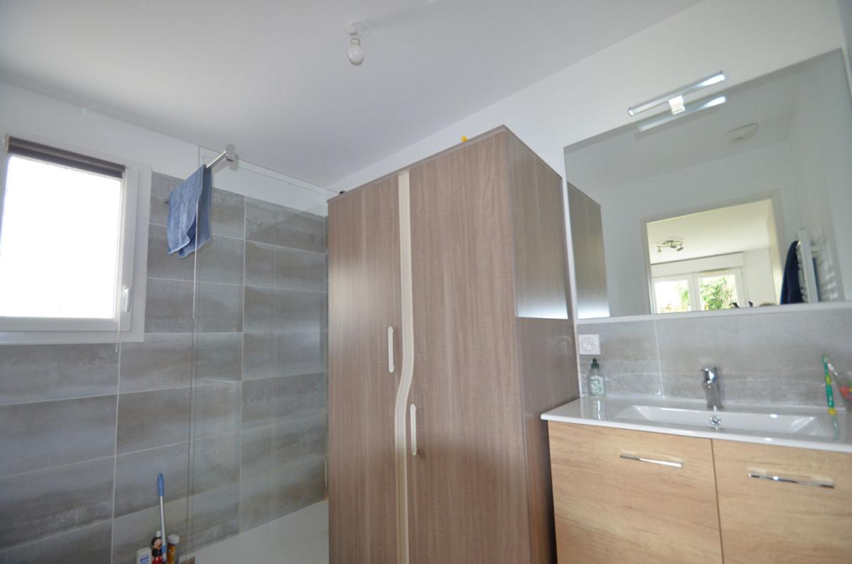 LIMAS Maison récente Limas - PMR - 4 Chambres - 3 salle d'eau - 135 m2 sur 577m2 terrain 9