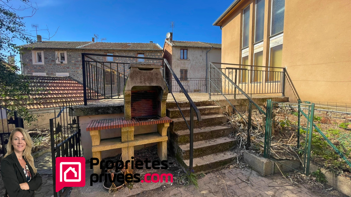 SAINT-VICTOR-SUR-RHINS MAISON ST VICTOR SUR RHINS 153 M² avec extérieur et garage 2