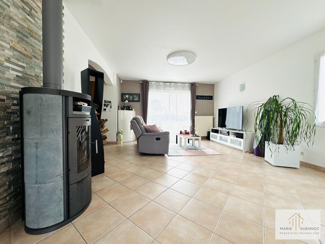 BASSE-GOULAINE Maison familiale 7 pièces avec double garage située à Basse-Goulaine 3