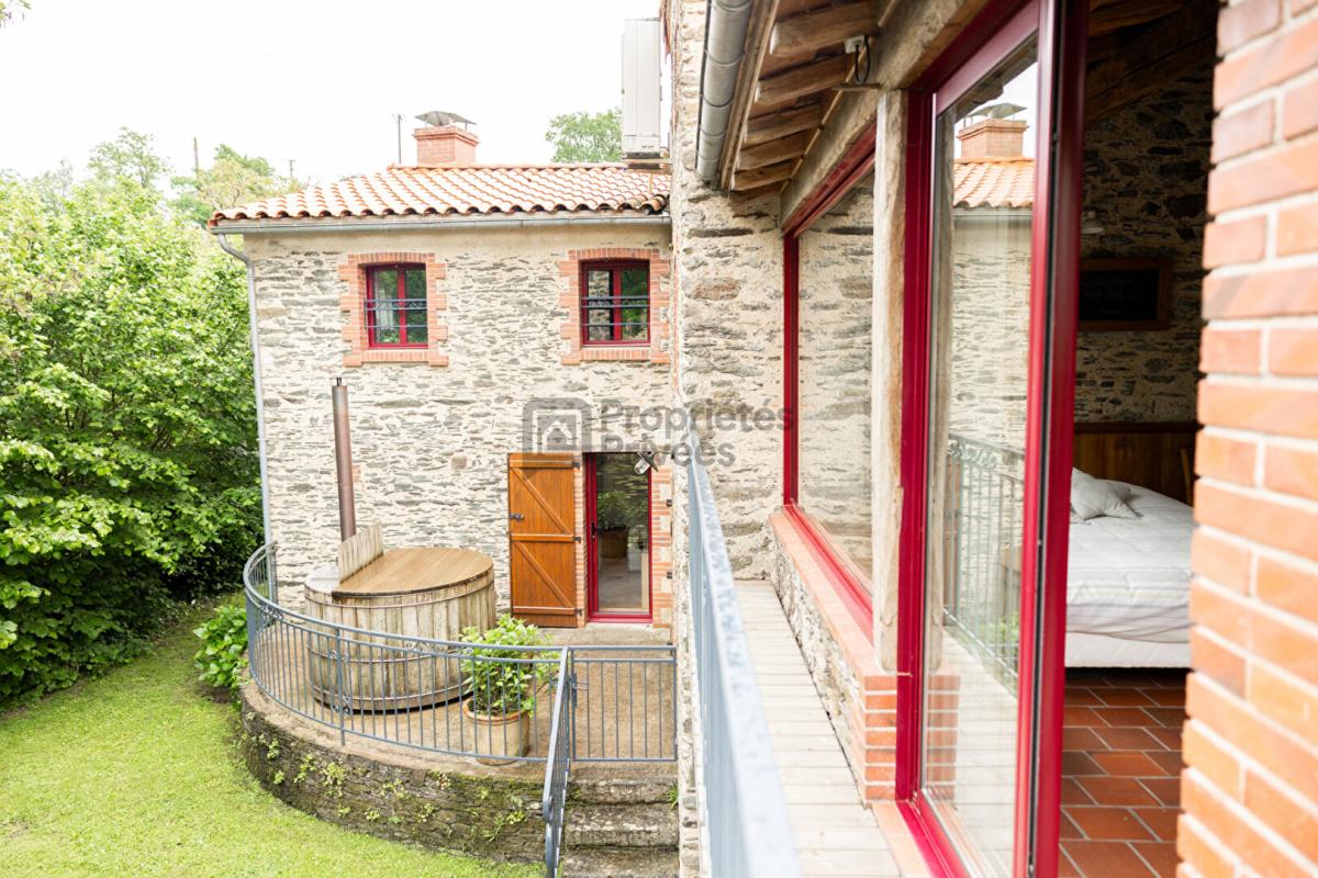 BEAUPREAU EN MAUGES Moulin 9 pièces - 204 m2 - Beaupreau En Mauges 14