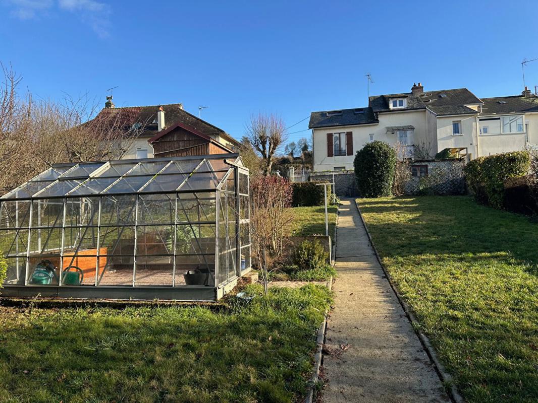 LA FERTE-BERNARD Maison de ville La Ferte Bernard 5 pièces de 87 m2 12