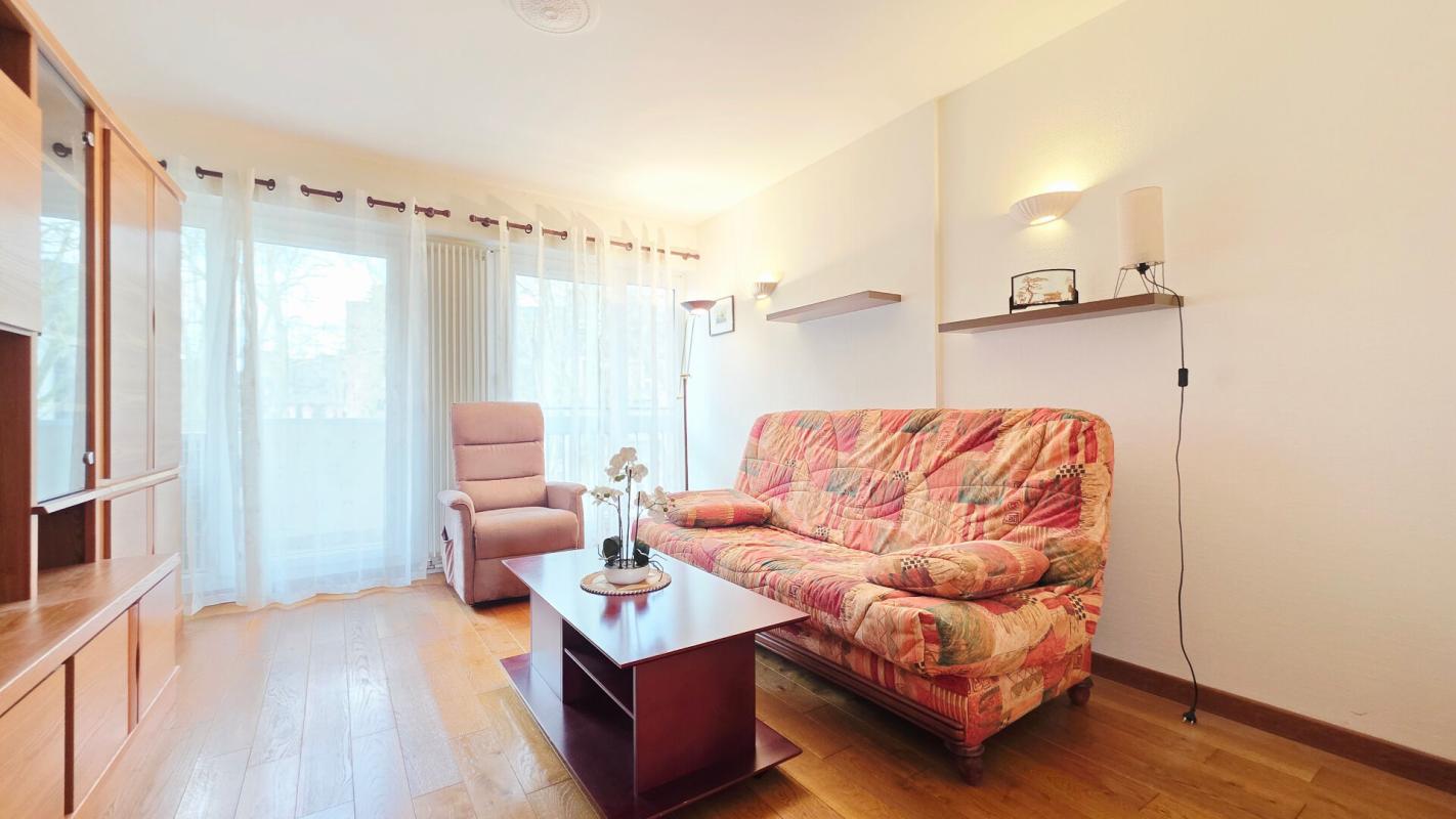 BOURGES BOURGES APPARTEMENT 3 PIECES BALCONS GARAGE 7