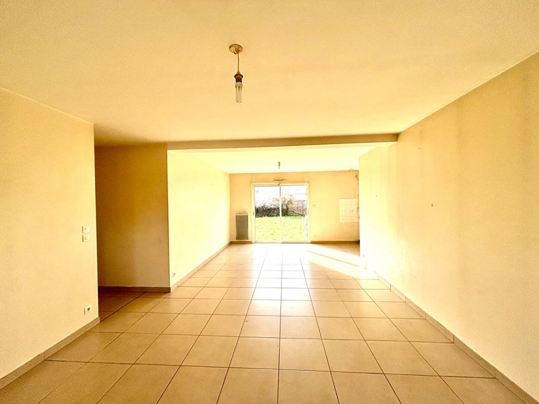 SAINT-LEGER-DES-BOIS Maison de plain pied - 3 chambres 6