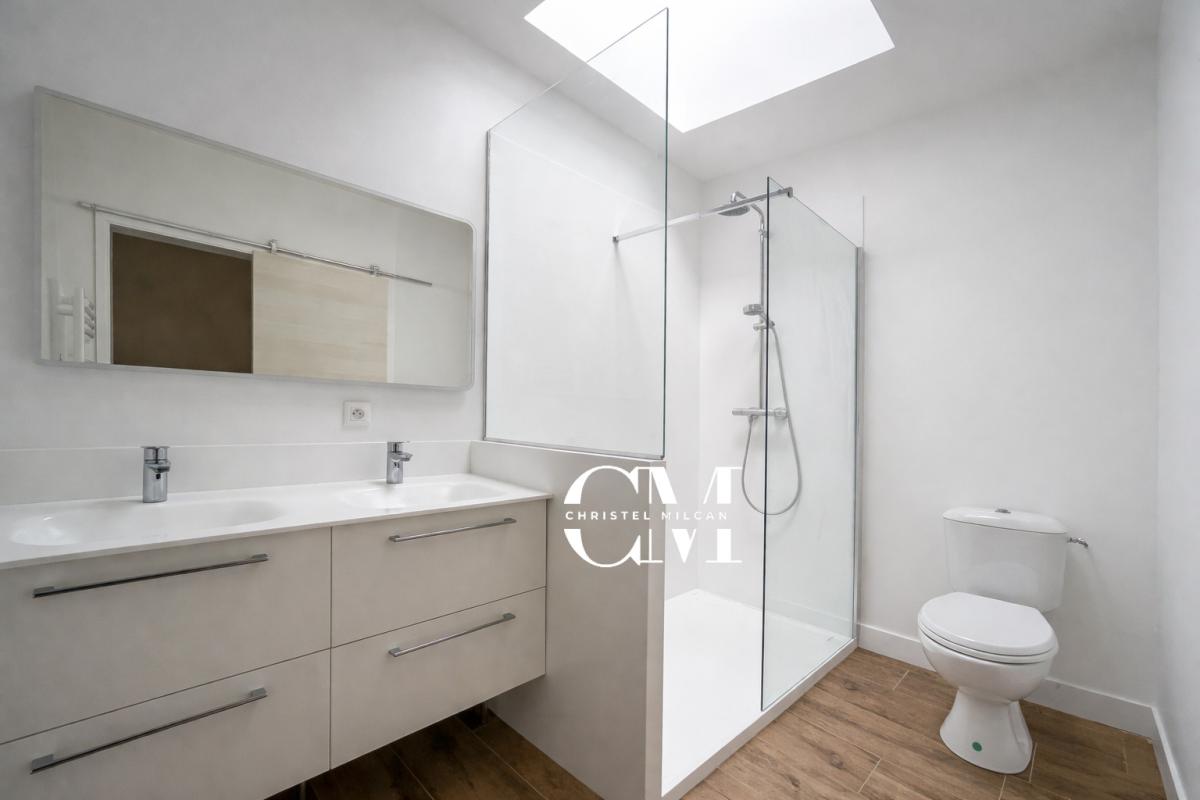 LE BOUSCAT Maison Le Bouscat 5 pièces 126 m2 jardin de 500 m², parking et garage 10