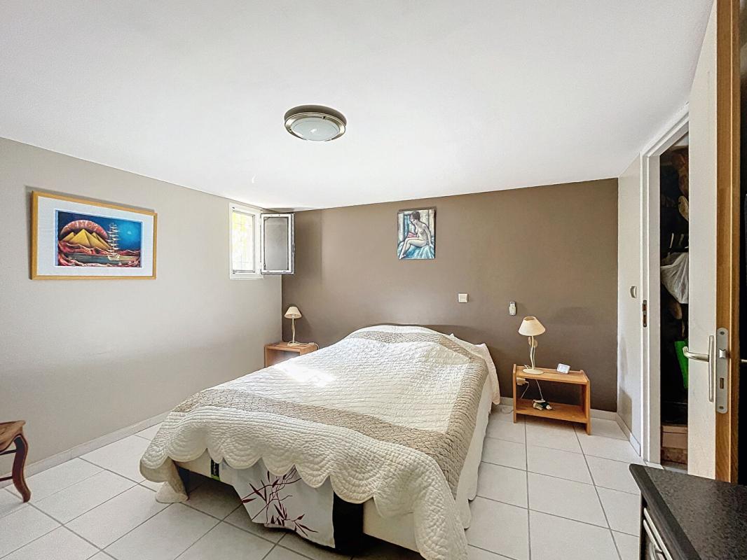 LE THORONET Villa Le Thoronet 6 pièce(s) 140 m2 / Piscine / Pool-House /Garage 10