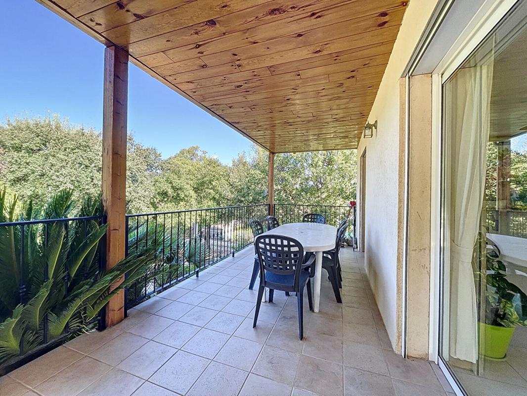 LE THORONET Villa Le Thoronet 6 pièce(s) 140 m2 / Piscine / Pool-House /Garage 11