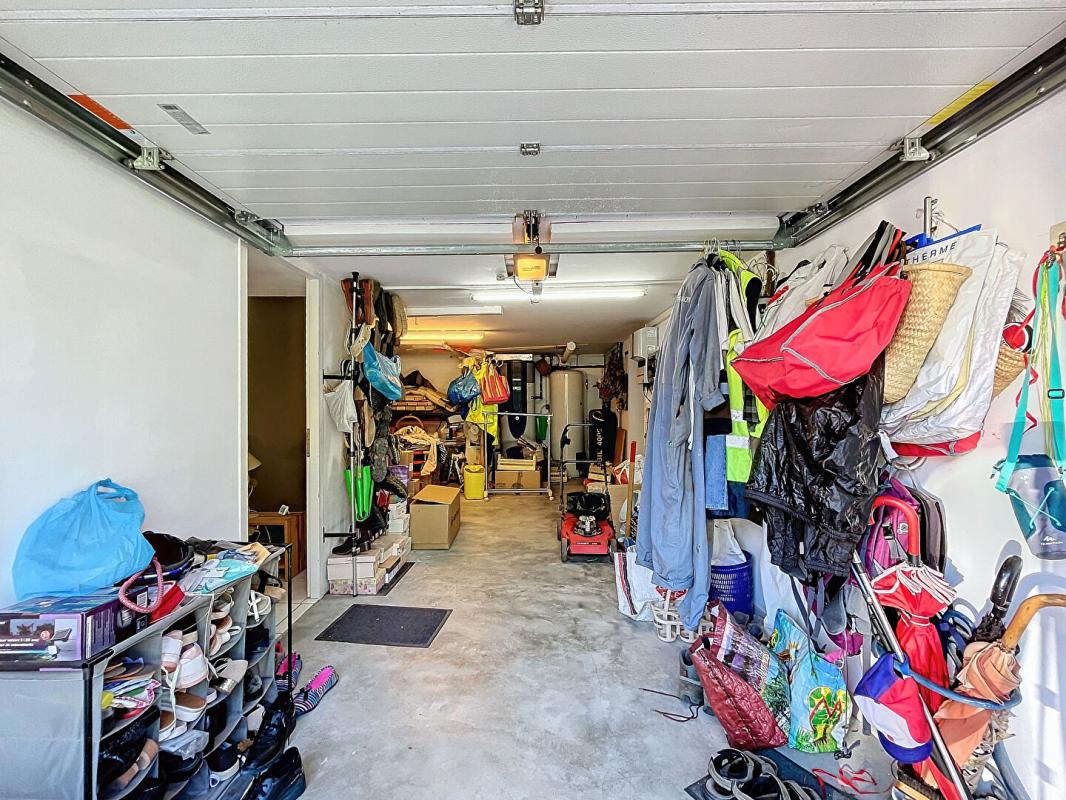 LE THORONET Villa Le Thoronet 6 pièce(s) 140 m2 / Piscine / Pool-House /Garage 13