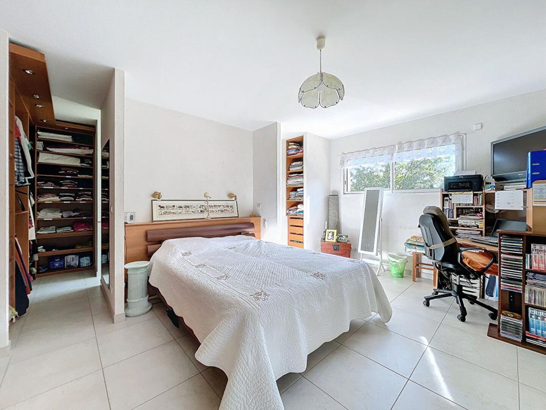 LE THORONET Villa Le Thoronet 6 pièce(s) 140 m2 / Piscine / Pool-House /Garage 3