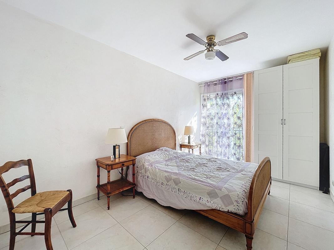 LE THORONET Villa Le Thoronet 6 pièce(s) 140 m2 / Piscine / Pool-House /Garage 9