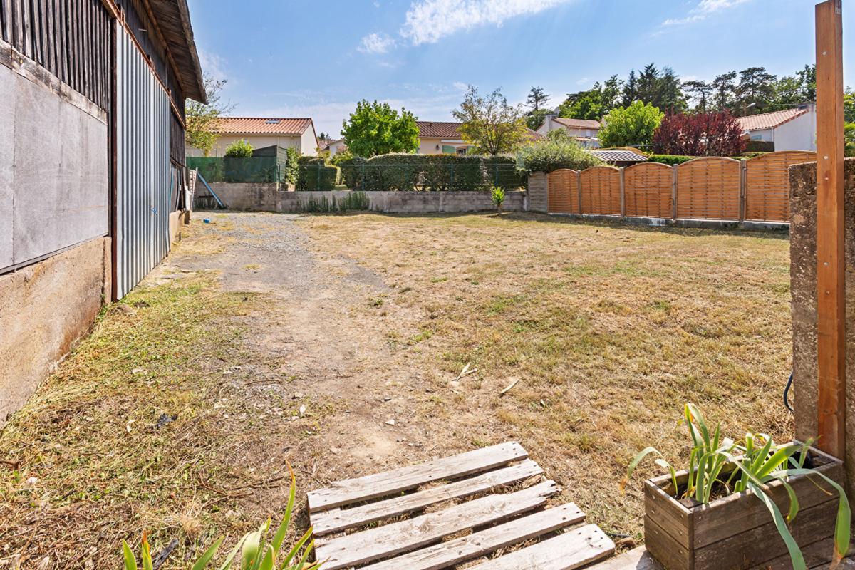 BASSE-GOULAINE Terrain Basse Goulaine 556 m2 1