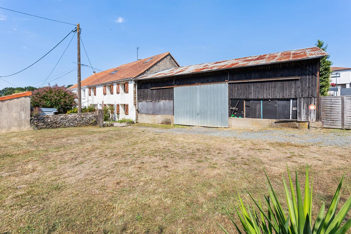 BASSE-GOULAINE Terrain Basse Goulaine 556 m2 2