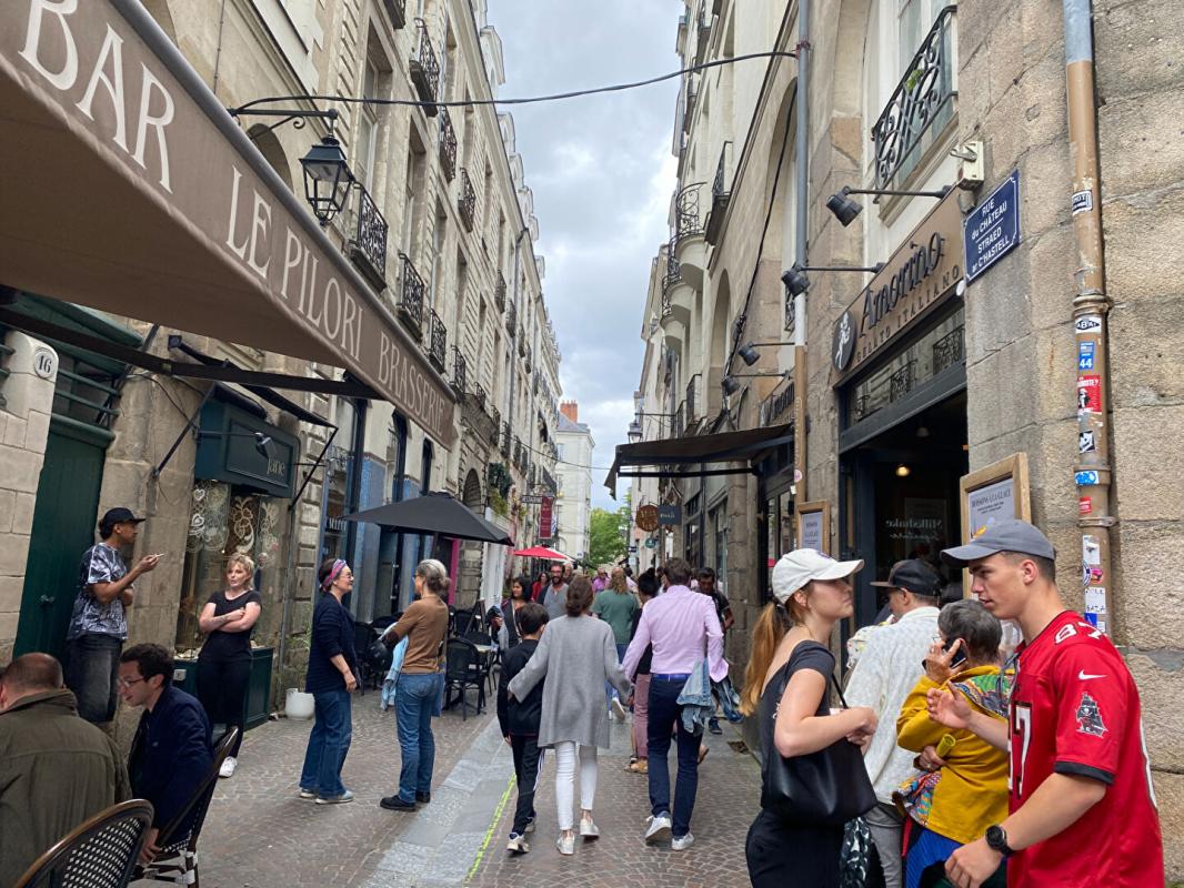 NANTES 44000 NANTES - CESSION DE BAIL QUARTIER CHATEAU - DECRE 7