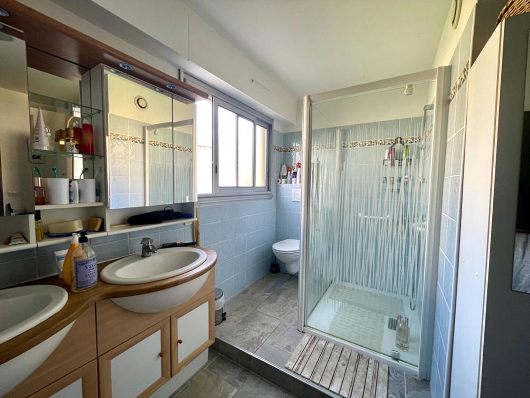 HYERES Appartement traversant T4  de 95m2, garage double et cave - Centre-ville - Hyères 6