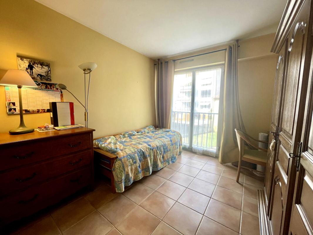 HYERES Appartement traversant T4  de 95m2, garage double et cave - Centre-ville - Hyères 7