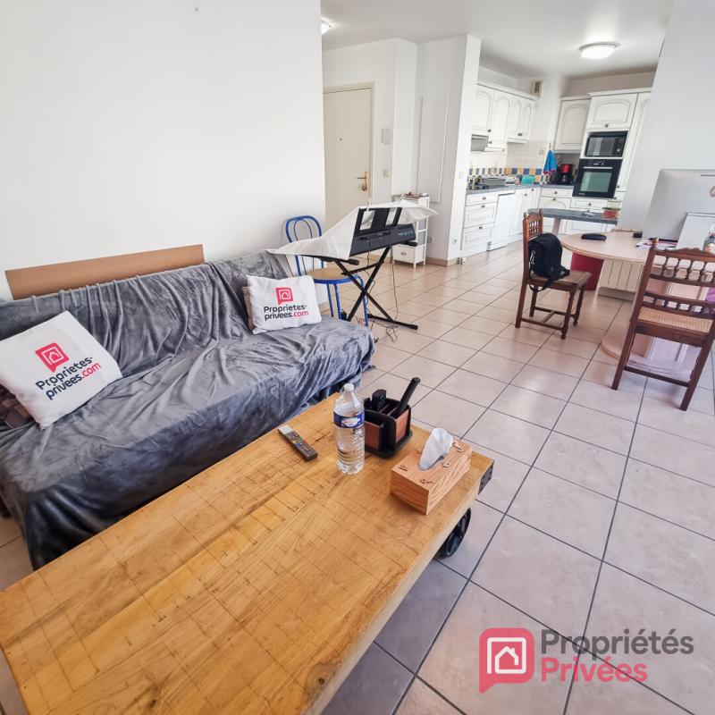 VILLEURBANNE Villeurbanne (69100), Appartement 3 pièces de 61 m2, 2 chambres, Immeuble récent de standing, garage. Parfait état! 2