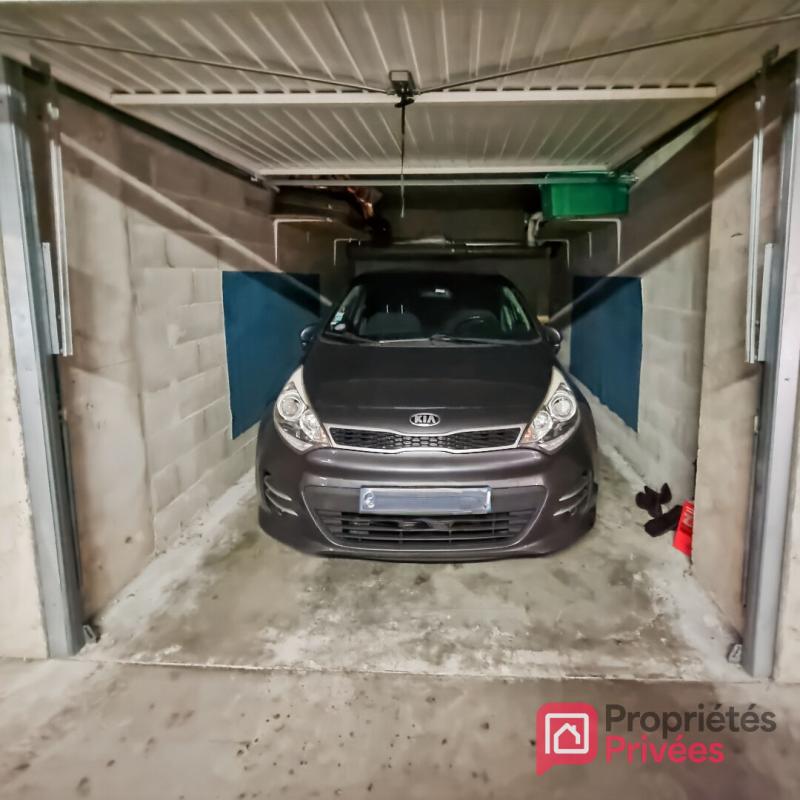 VILLEURBANNE Villeurbanne (69100), Appartement 3 pièces de 61 m2, 2 chambres, Immeuble récent de standing, garage. Parfait état! 9