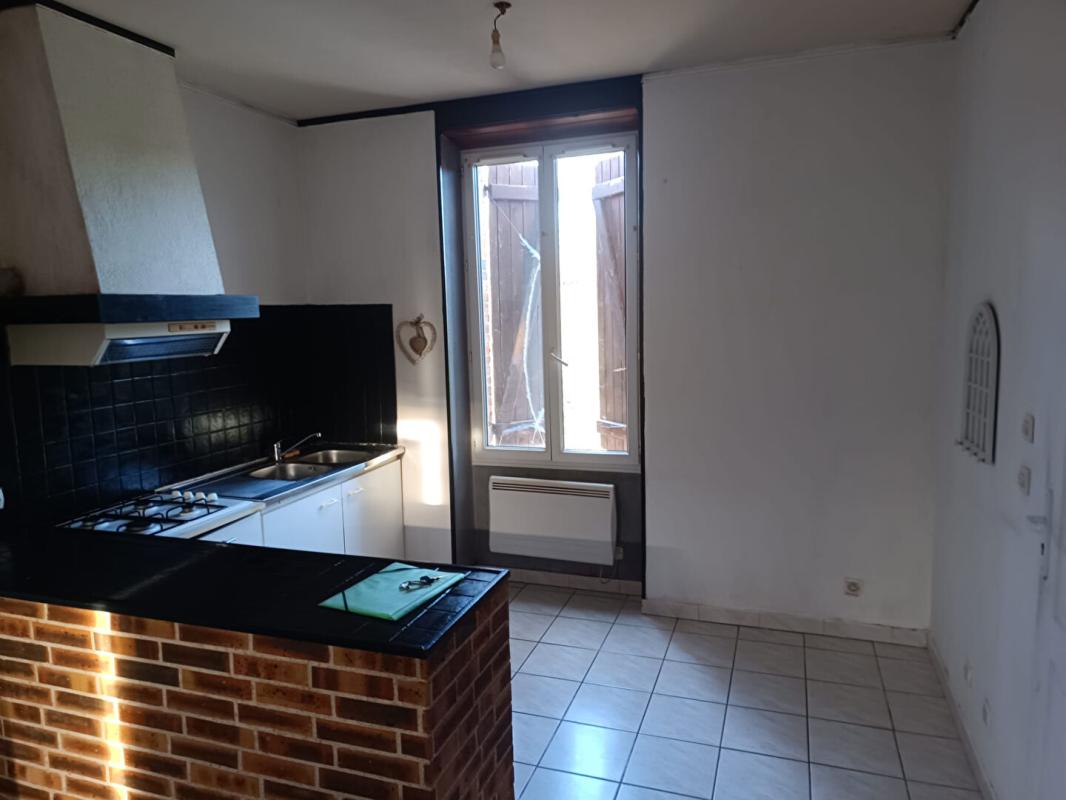 CHEZAL-BENOIT Maison familiale à fort potentiel ou opportunité investisseur 5