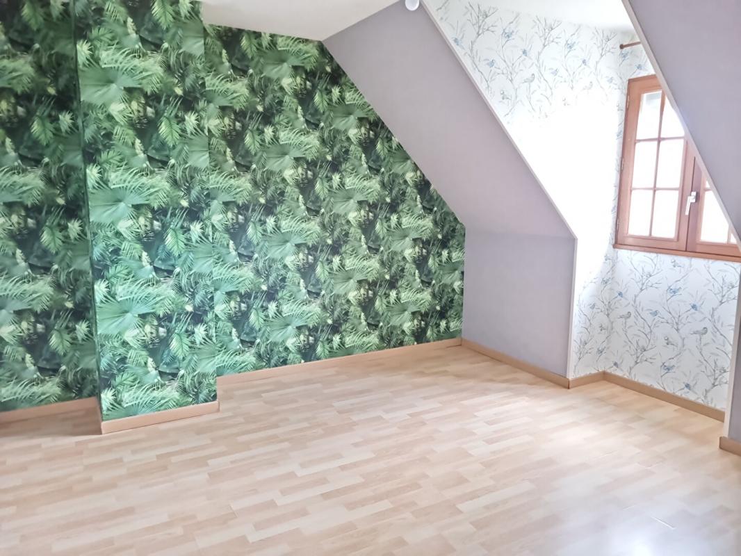 BONNEE MAISON 4 CHAMBRES et GARAGE DOUBLE 10