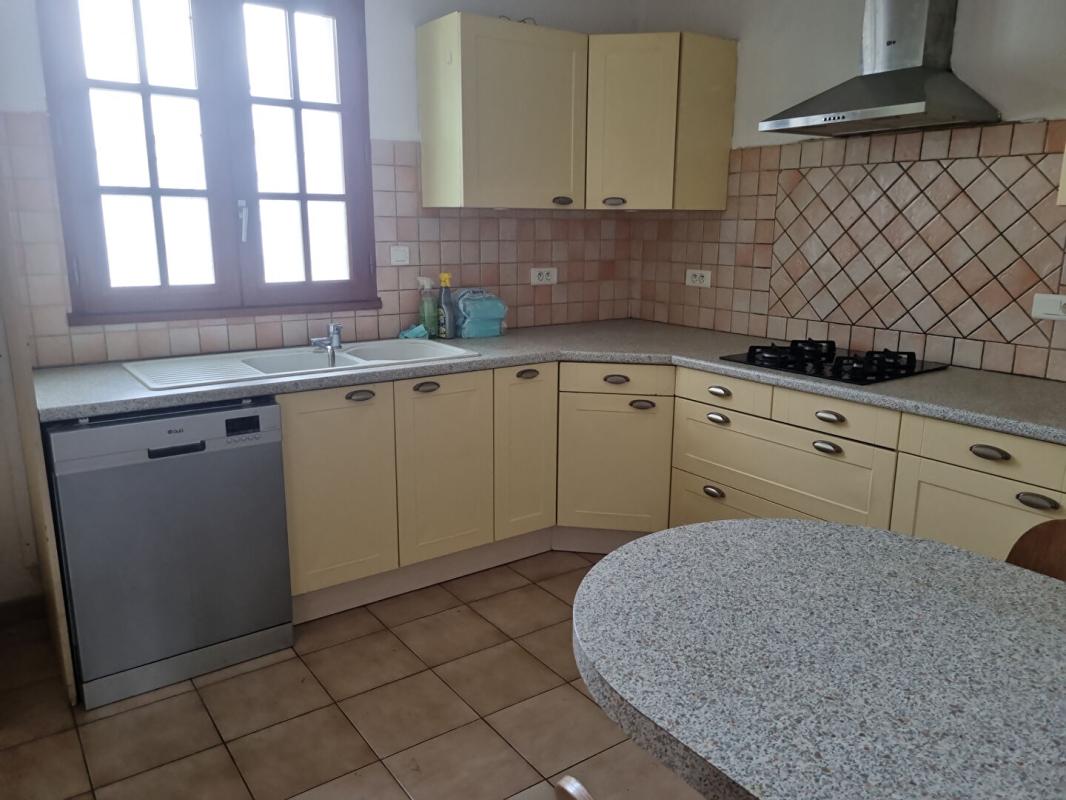 BONNEE MAISON 4 CHAMBRES et GARAGE DOUBLE 3