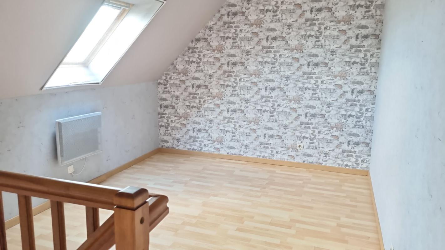 BONNEE MAISON 4 CHAMBRES et GARAGE DOUBLE 9