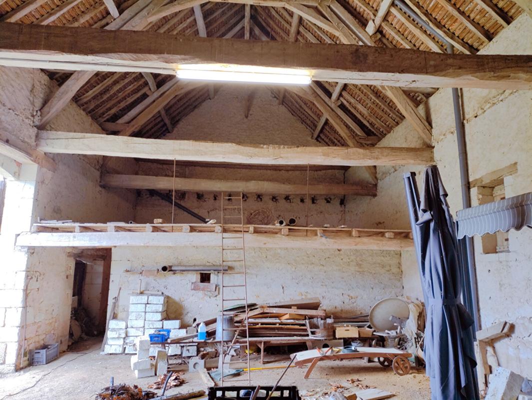 PREUILLY-SUR-CLAISE Maison de pays Preuilly Sur Claise 85 m2 avec Grange 250 m² 17