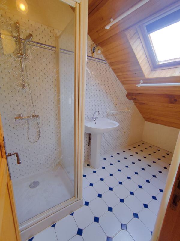 COUSSAY-LES-BOIS Maison de pays Coussay Les Bois 6 pièce(s) 125 m2 16