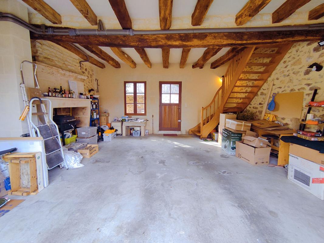 COUSSAY-LES-BOIS Maison de pays Coussay Les Bois 6 pièce(s) 125 m2 18
