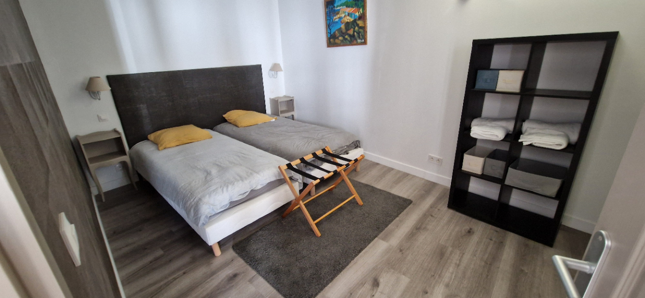 NIZAS Maison de caractère avec chambres d hotes 4