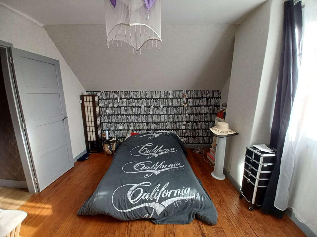 SAINT-SULPICE-SUR-RISLE L'Aigle Maison  6 pièce(s) 115 m2 avec 5 chambres  // A SAISIR 9