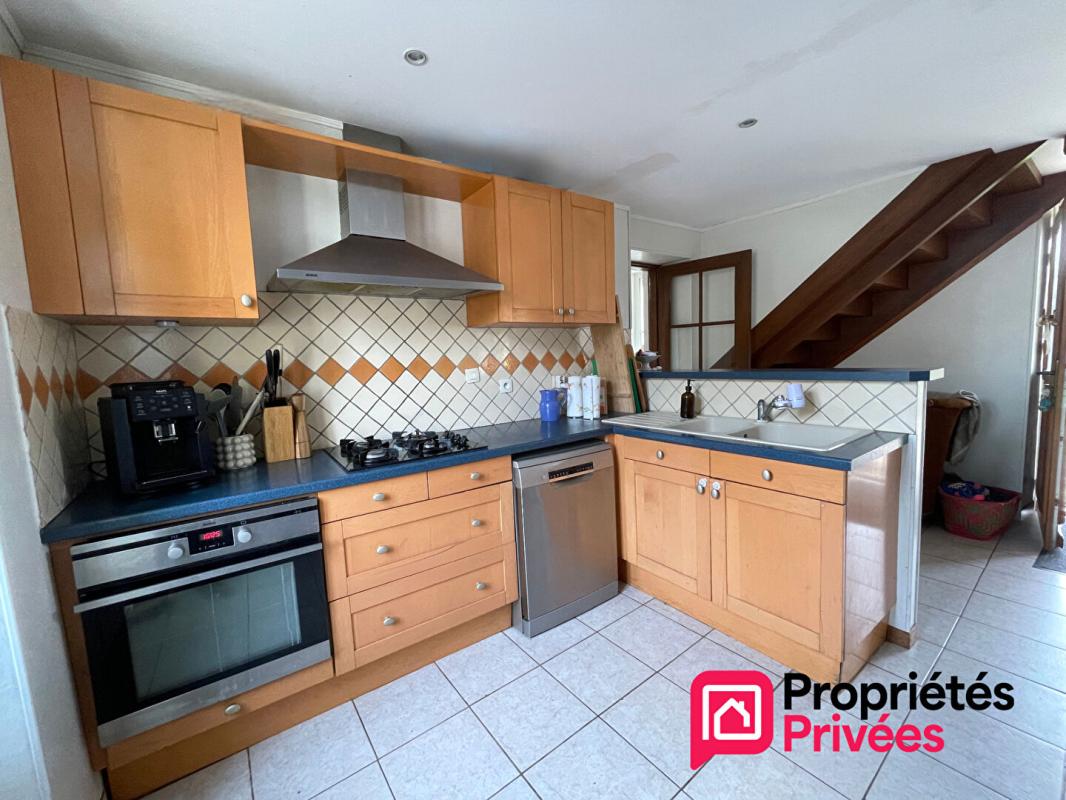 LE MESNIL-SIMON Maison 6 pièces 170m2 4 chambres dépendance jardin 1000m2 302000 FAI 3