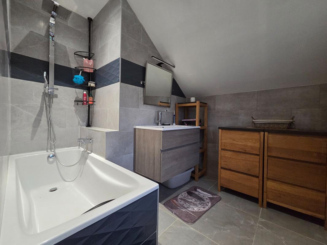 ANGERVILLE Maison 3 pièce(s) 90 m2 11