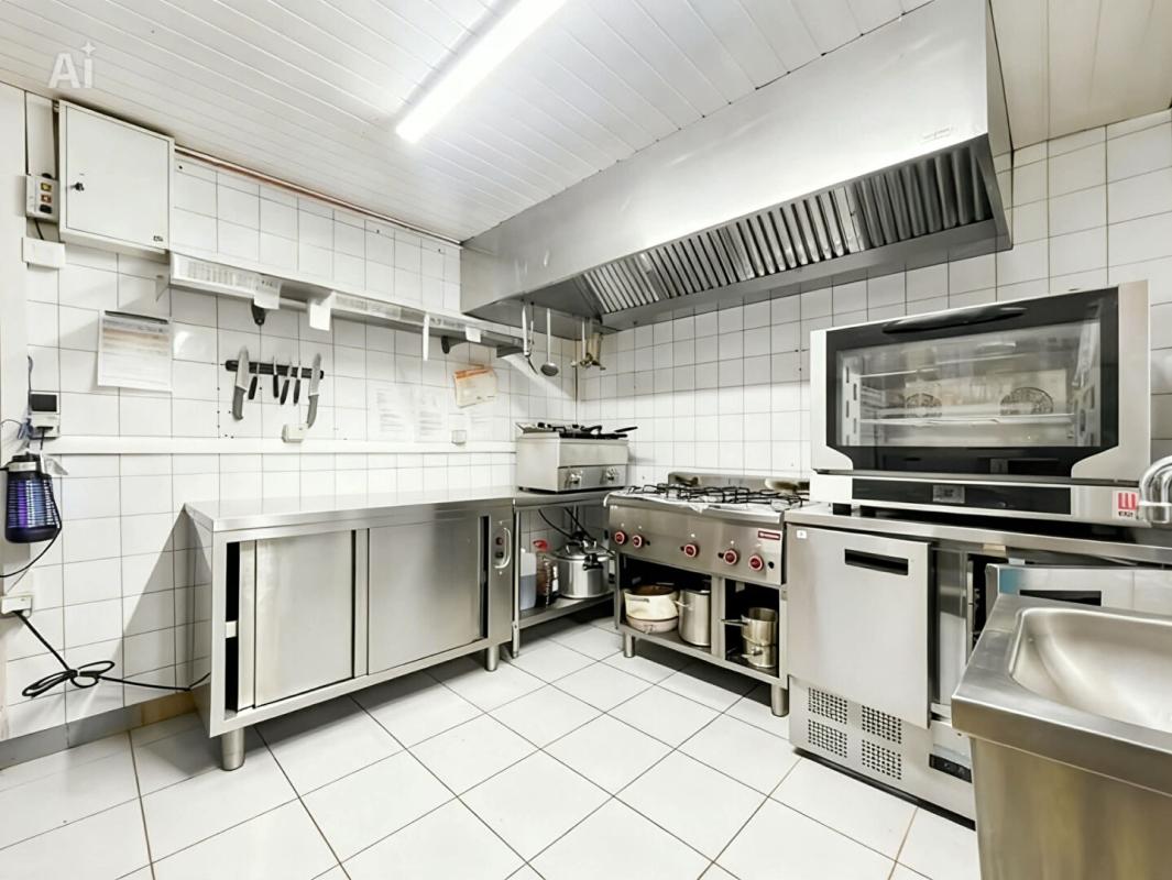 PONT-SAINTE-MAXENCE PONT SAINTE MAXENCE - BAR RESTAURANT, Terrasse License IV Axe Passant 3