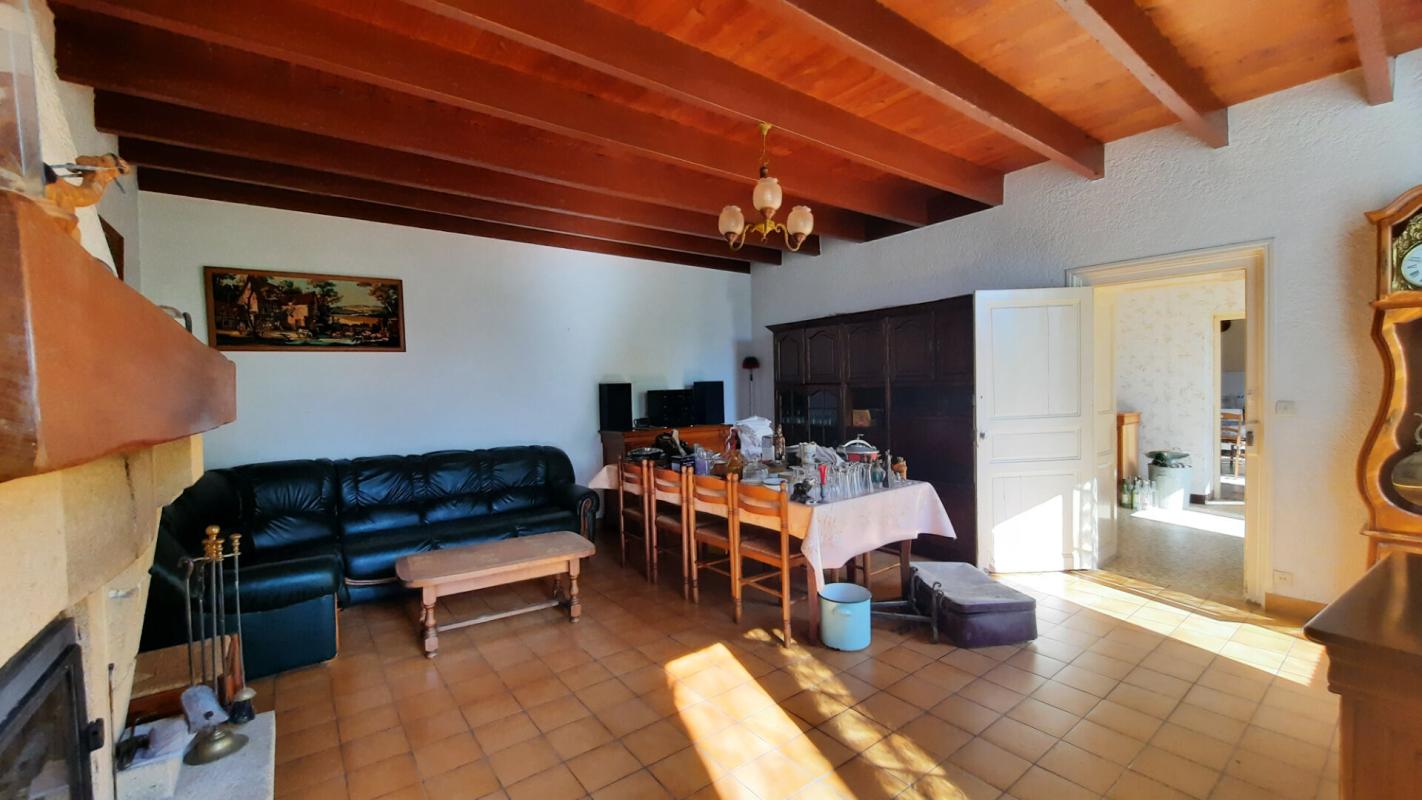 SAINT-THOMAS-DE-CONAC Maison Saint Thomas De Conac 6 pièce(s) 177m2 6