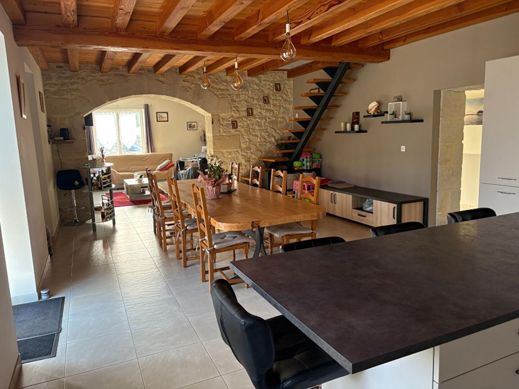 SAUVETERRE-DE-GUYENNE Maison Sauveterre De Guyenne 7 pièce(s) 225 m2 11