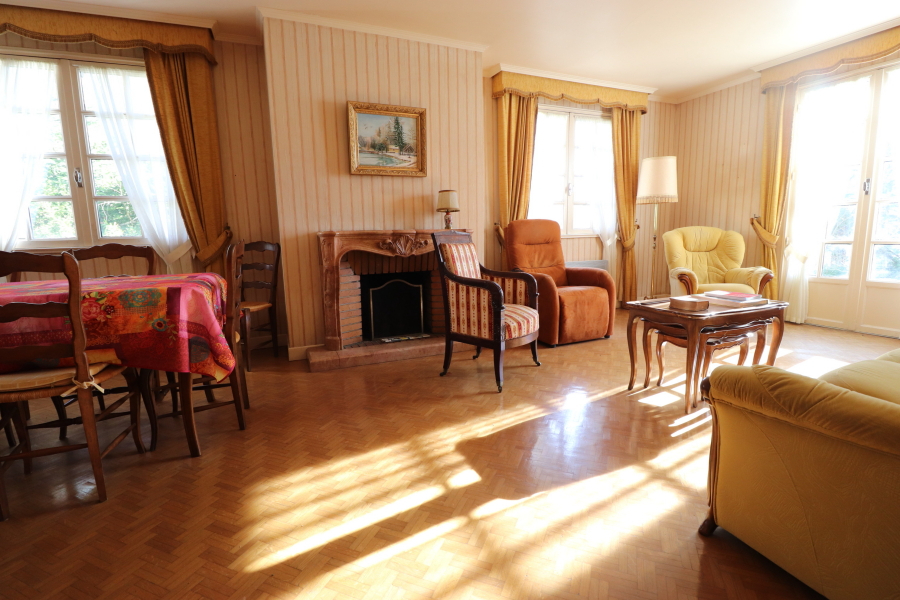 SAUVIGNY-LES-BOIS Maison Sauvigny Les Bois 7 pièce(s) 138m2 3