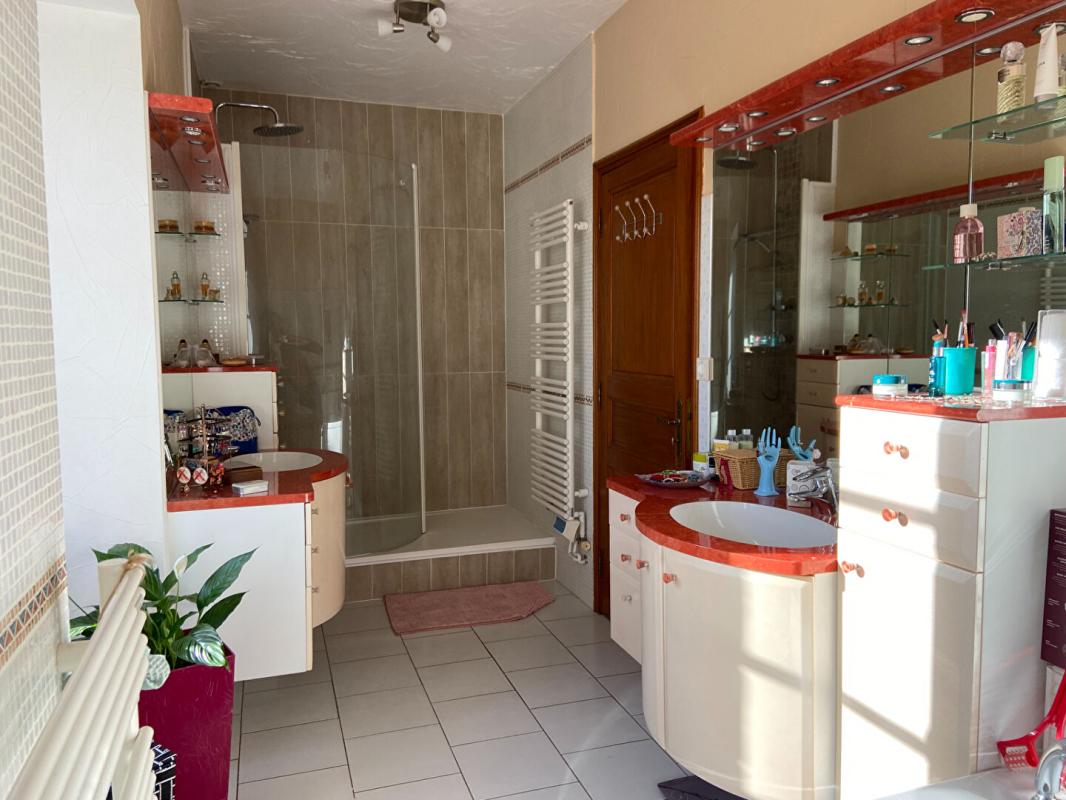 PRECIGNE Longère Precigne 9 pièce(s) 230 m2 11