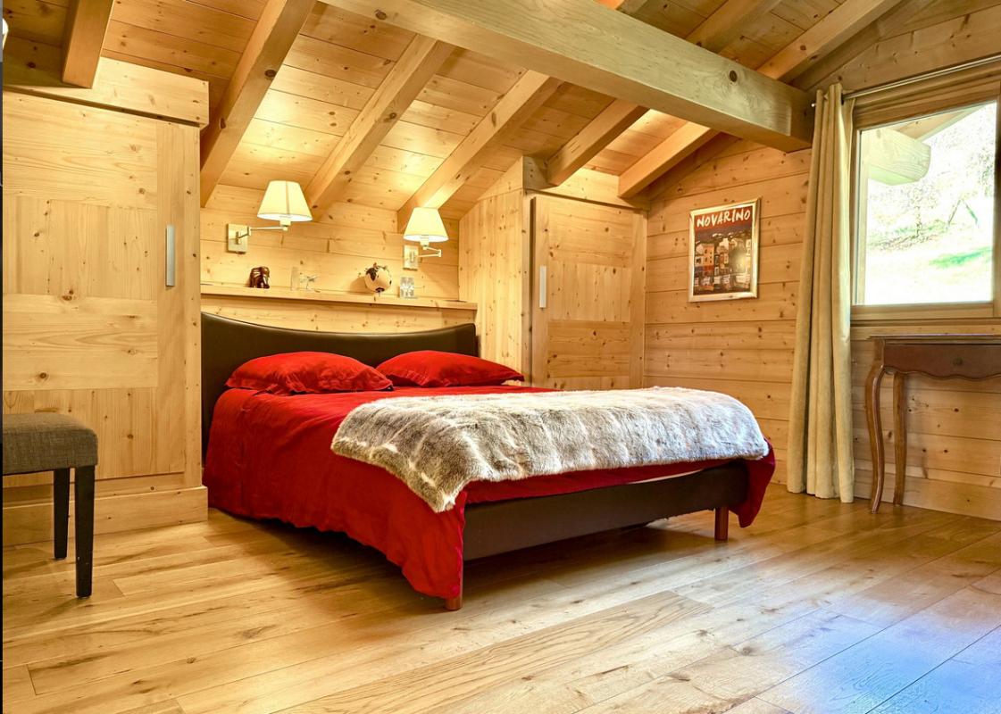 PASSY PASSY Secteur BAY ,Chalet d'exception 5 pièces150 m2, vue massif du Mont Blanc , 841 m2 de terrain 1070000 EUROS 10