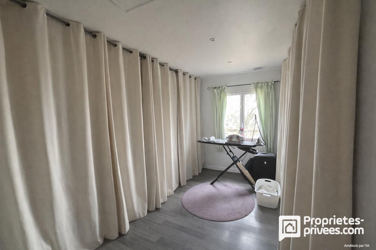 CALLIAN Villa contemporaine avec piscine, dépendance et vue dégagée 10