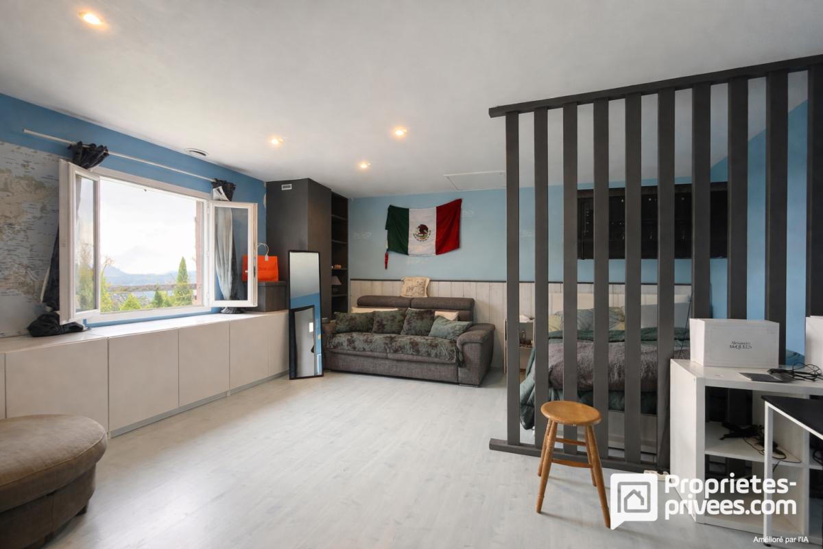 CALLIAN Villa contemporaine avec piscine, dépendance et vue dégagée 8