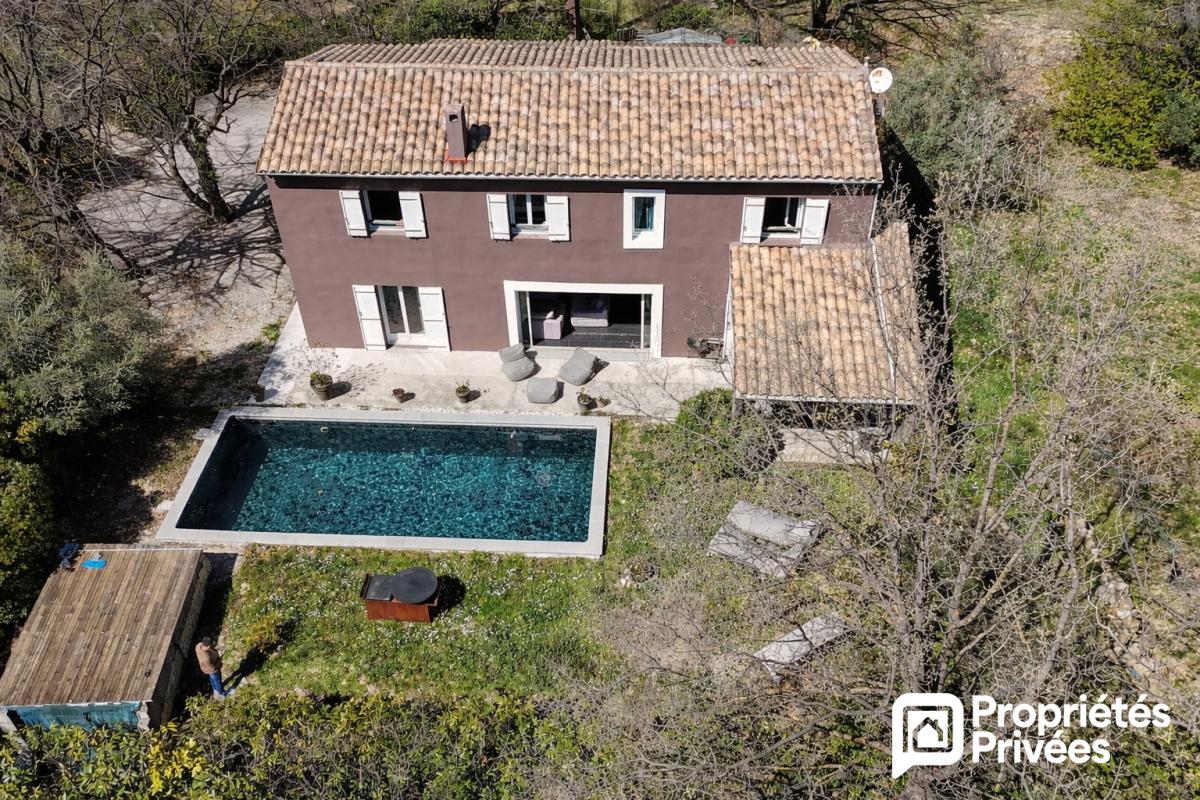 CALLIAN Villa avec piscine, dépendance et vue dégagée 18