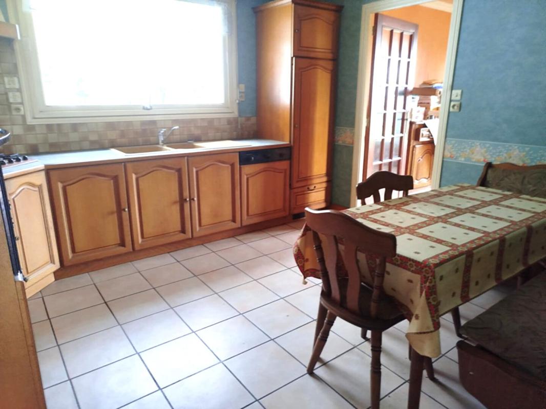 SAINT-GONNERY Grande maison familiale en campagne 4