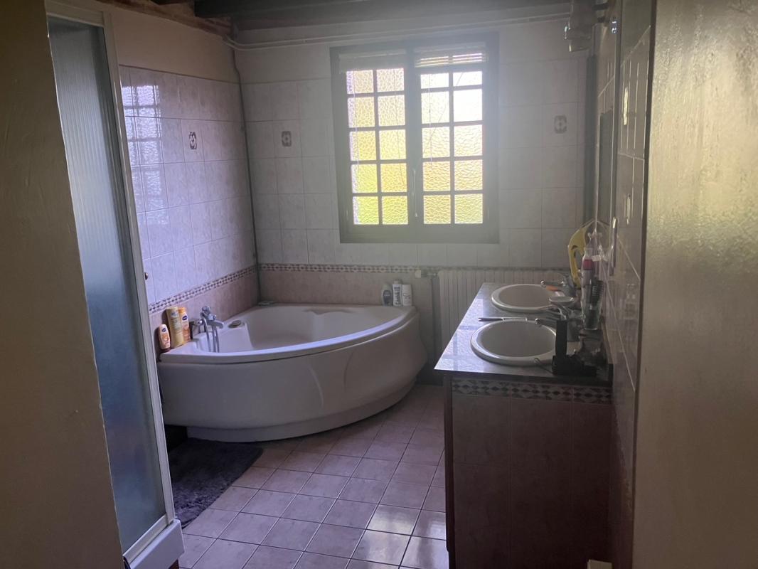 MAINTENON Maison ancienne - Beaux volumes 7