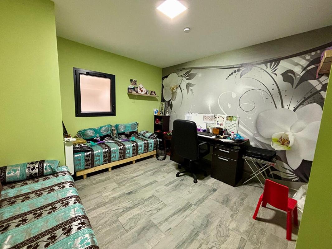 NEVERS Maison contemporaine d'environ 300 m² avec jardin de 1 400 m² ? Quartier La Pétroque, Nevers 13